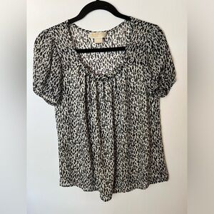 MICHAEL KORS SEMI-SHEER TOP WITH 8 COVERED BEADS IN BLOUSE FRONT